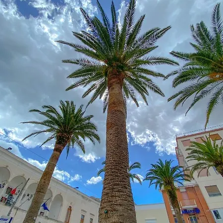 Casa D'angio -manfredi Homes&villas 住宿加早餐酒店