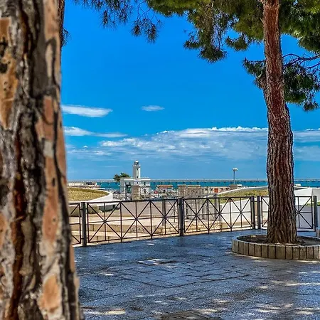 D'angio Rooms-manfredi Homes&villas 2* Manfredonia