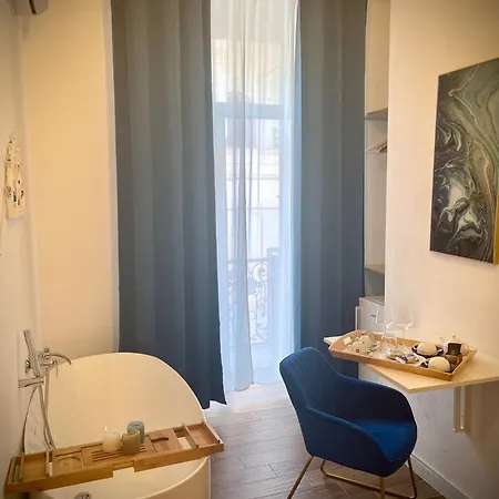 D'angiò Rooms-manfredi Homes&villas 4*