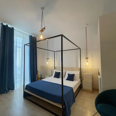 D'angiò Rooms-manfredi Homes&villas 4*
