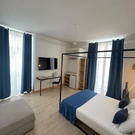 D'angio Rooms-manfredi Homes&villas Bed & Breakfast 2*