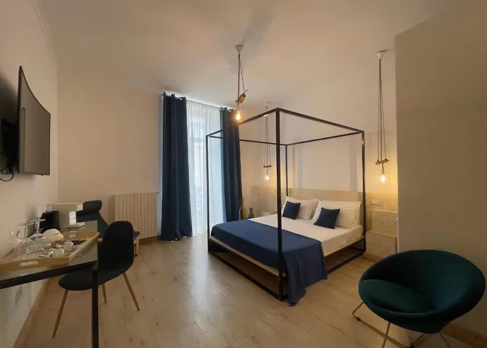 Casa Manfredi D'Angio Bed & Breakfast 4*